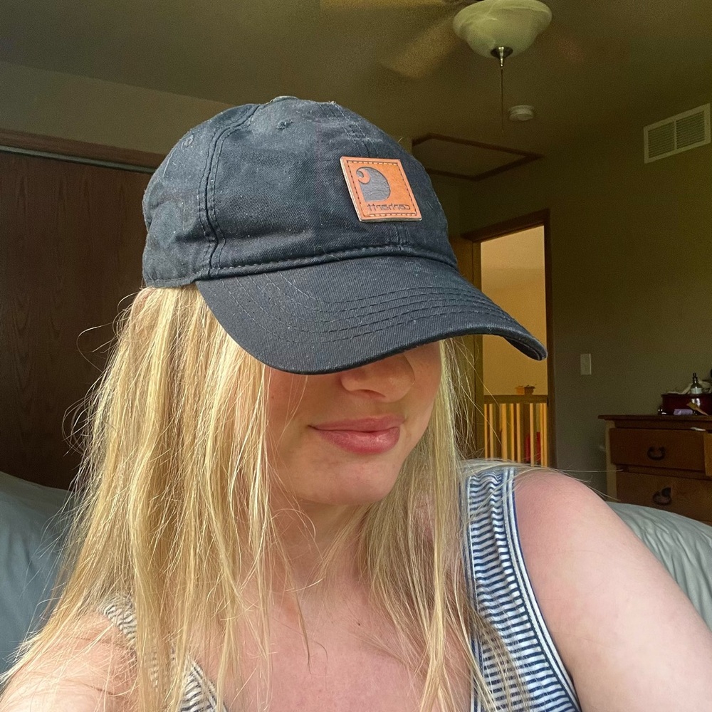 Carhartt Charcoal Cap with Leather Logo Patch - Picture 3 of 3
